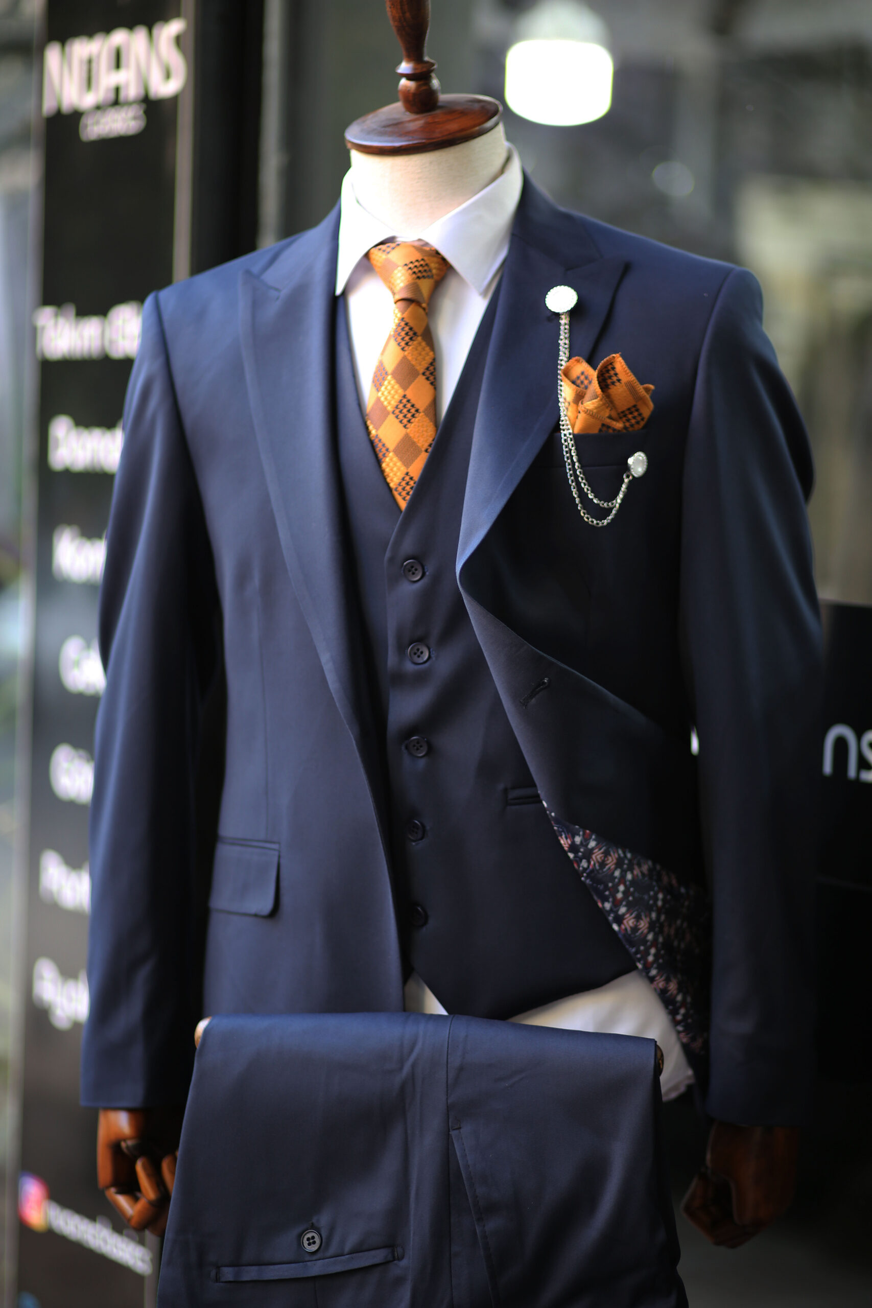 Düz Lacivert Tek Düğme Slim Fit Yelekli Takım Elbise Full Set - Görsel 3