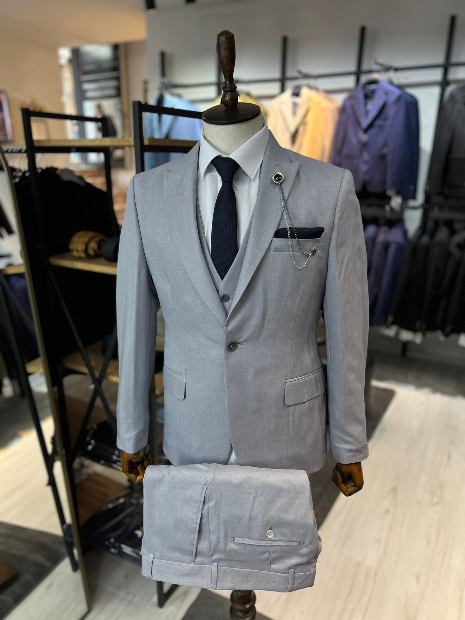 Açık Gri (gümüş) Tek Düğme Slim Fit Yelekli Takım Elbise Full Set - Görsel 2