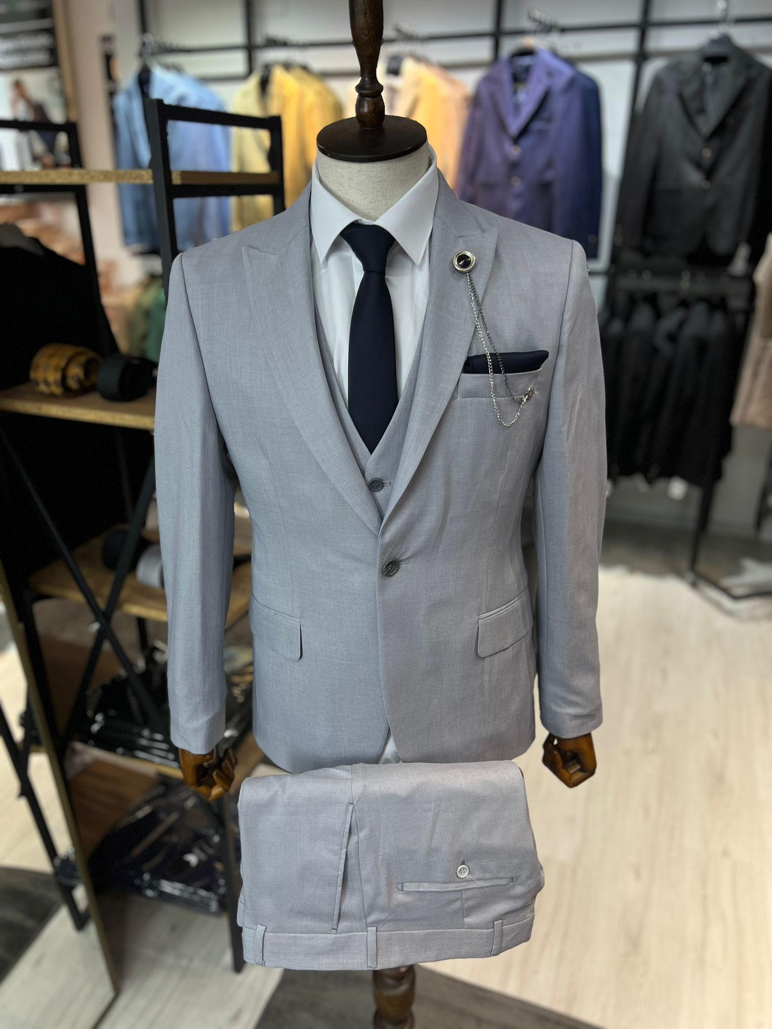 Açık Gri (gümüş) Tek Düğme Slim Fit Yelekli Takım Elbise Full Set - Görsel 3